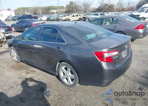 2014 Toyota Camry Se z USA, uszkodzony, nr VIN 4T1BF1FK9EU347876